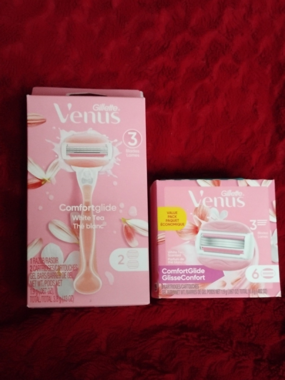 Venus ComfortGlide White Tea Women's Razor & Cartridges